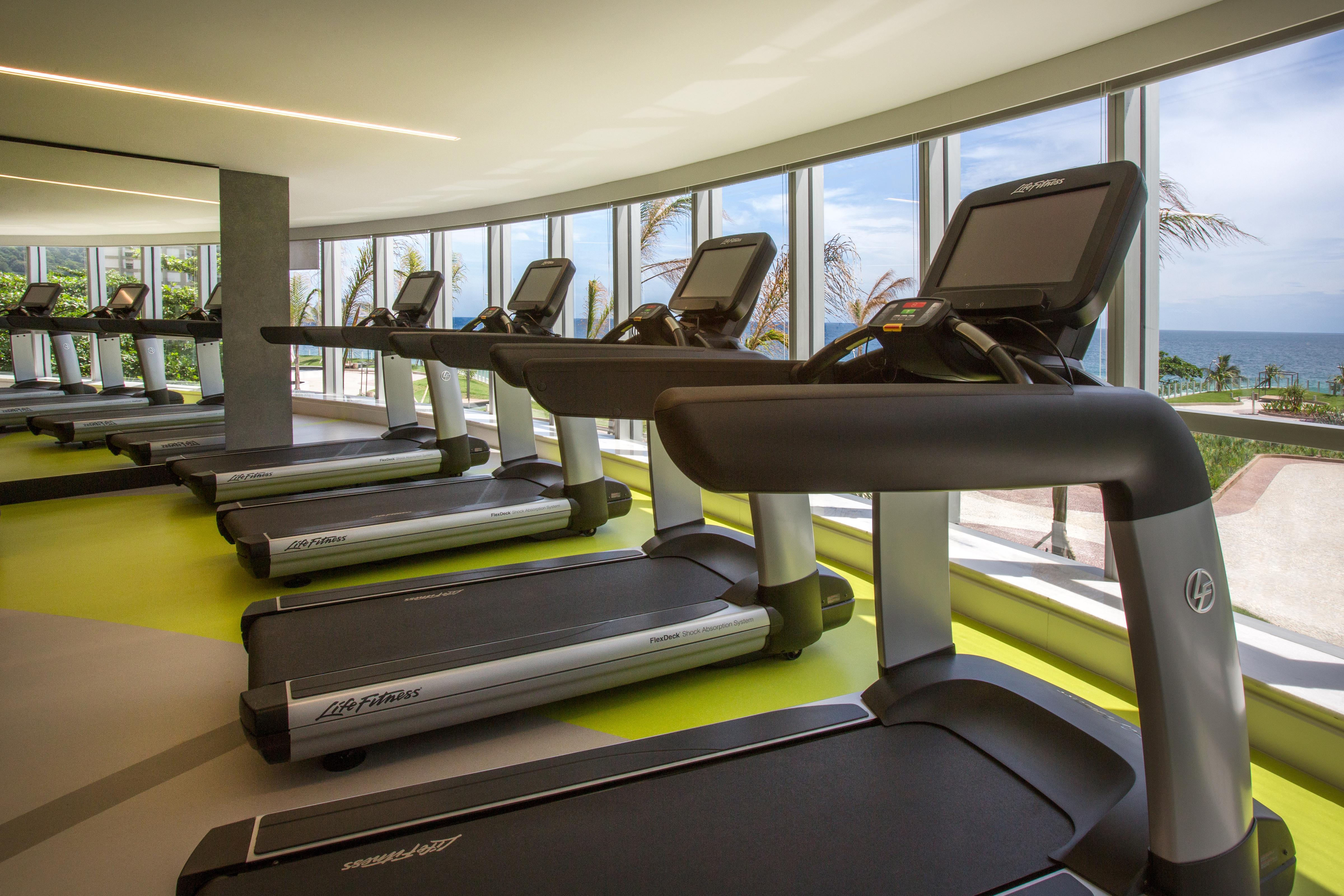 Hotel Nacional Rio De Janeiro - Oficial Екстериор снимка A row of treadmills