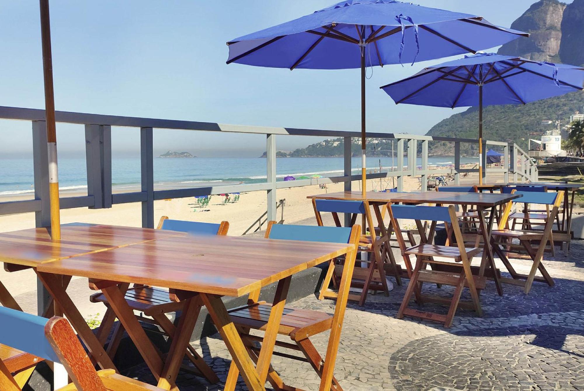 Hotel Nacional Rio De Janeiro - Oficial Екстериор снимка A beach bar in Rio de Janeiro, Brazil